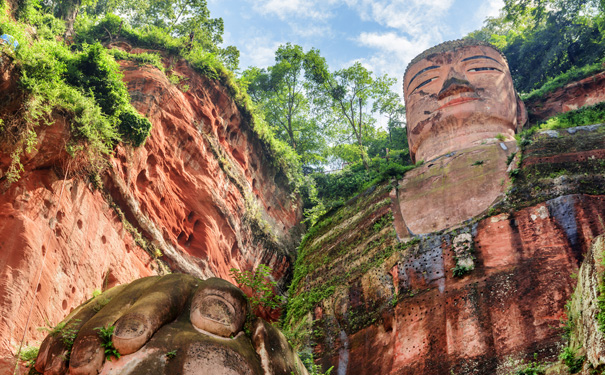 重庆出发特价旅游_峨眉山+乐山大佛汽车3天旅游[峨眉乐山旅游]<经典四川旅游线路，尽享峨眉山+乐山大佛绝美之景！乐享敬佛之旅！>