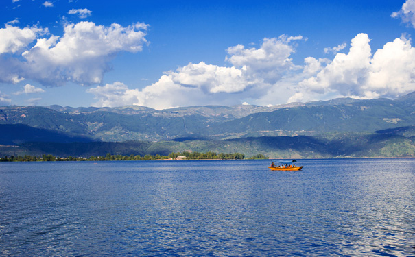 重庆出发春节旅游_西昌邛海+泸沽湖双汽五日游[0购物]<泸沽湖旅游线路，泸沽湖深度游览，全程不进购物店，登上王妃岛，泸沽湖住宿2晚！>