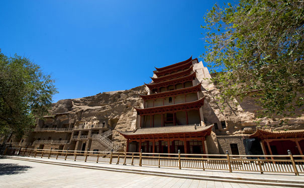 敦煌莫高窟+鸣沙山月牙泉双飞3天旅游[重庆直飞敦煌]