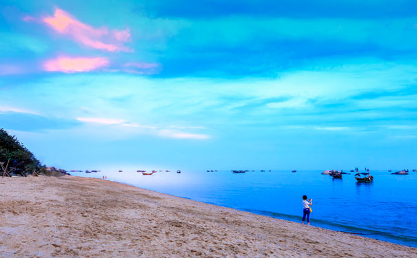 重庆出发海岛旅游_春节重庆到广东自驾游价格_茂名浪漫海岸/三娘湾白海豚6天休闲自驾游报价