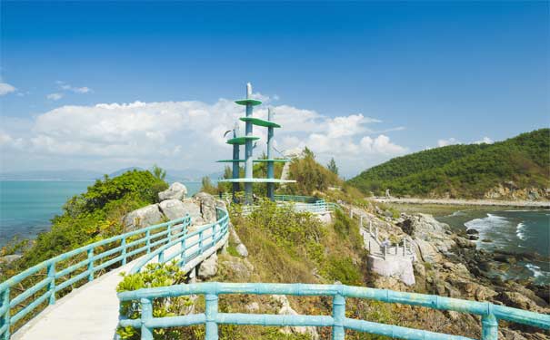 重庆到天涯海角旅游_海南三亚双飞5/6日旅游[西岛+天涯海角+海岛1站+全程0自费]<2019相约海南三亚旅游，全程指定酒店，大牌景区西岛+天涯海角+亚龙湾热带天堂森林公园+椰田古寨+玫瑰谷>