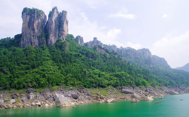 重庆到湖北旅游_恩施女儿城+土司城+大峡谷动车2天旅游[0购物]<重庆到湖北恩施旅游，动车往返二日，游览恩施大峡谷+土家女儿城+土司城，全程0购物！>