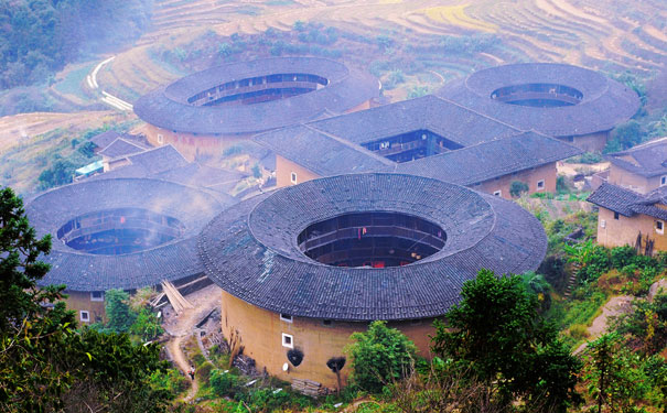 重庆到福建土楼旅游_厦门鼓浪屿+高北土楼+老院子双飞纯玩5日游