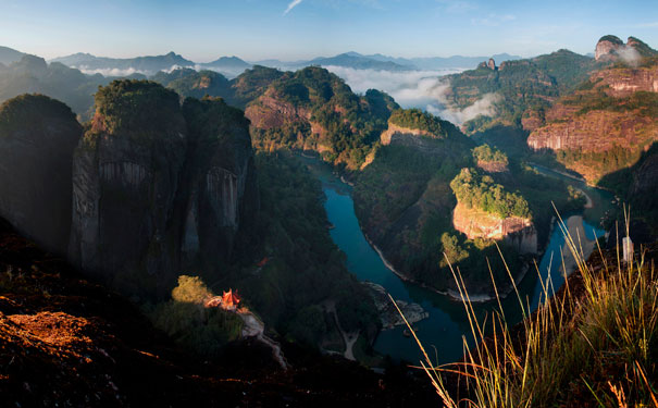 重庆到福建旅游_厦门鼓浪屿、武夷山双飞高铁5日旅游[纯玩团无购物店]<厦门旅游：厦门鼓浪屿、南普陀寺、武夷山、厦门大学外景！重庆往返厦门可选动车或飞机！>