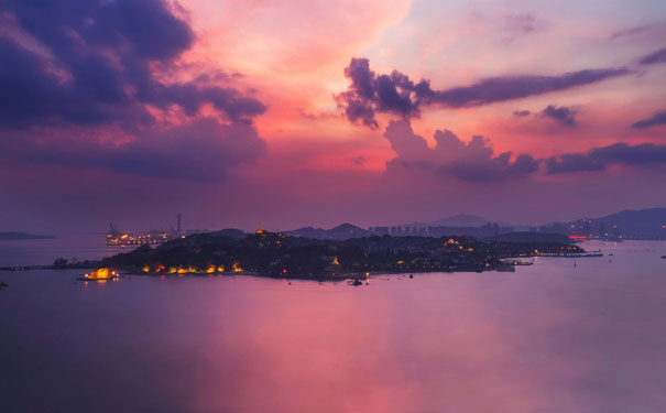 重庆出发纯玩旅游_厦门双飞4天纯玩半自由行旅游[重庆发团]<纯玩厦门旅游线路，四天厦门半自由行！重庆往返厦门可选动车或飞机，详询重庆旅行社客服！>