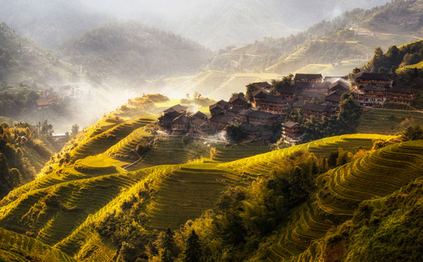 重庆到广西旅游_[龙脊梯田]广西桂林阳朔双动5天旅游[0自费0购物]<广西桂林阳朔旅游线路，游龙脊梯田，全程无自费无购物，船游大漓江，两餐特色餐！>