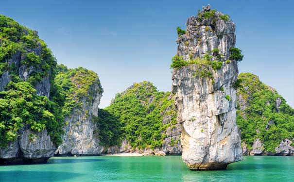 重庆到下龙湾旅游_越南下龙湾+河内+广西北海双卧9天旅游[越南夕阳红]<重庆出发夕阳红旅游，广西北海，越南下龙湾+河内，下龙湾+北海银滩+天堂岛+巡州岛+月亮湖+迷宫仙境！>