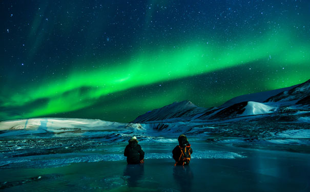 重庆出发冰雪旅游_芬兰一地8天极光之旅[成都起止芬兰旅游]<北欧芬兰旅游线路，全程4星+ 2晚萨利色尔卡特色木屋+极地夜火车，冰雪体验驯鹿雪橇+1天萨利色尔卡自由活动>