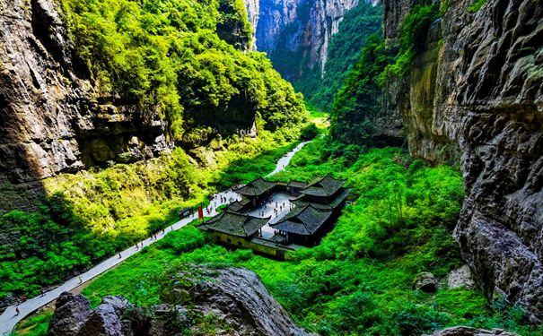 重庆到天生三桥旅游_【常规团】重庆武隆天生(坑)三桥+龙水峡地缝一日游