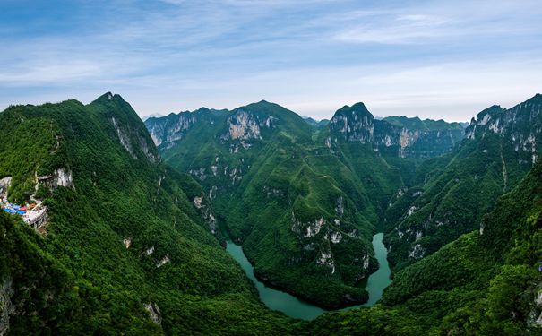 重庆到云阳龙缸旅游_【0购物】重庆云阳龙缸云端廊桥+张飞庙+三峡梯城2日游<纯玩云阳龙缸旅游线路，全程不进店，精选渝东精华景点：云阳龙缸·云端廊桥+三峡梯城+张飞庙！>