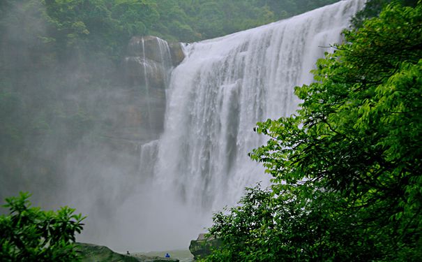 重庆出发周边旅游_贵州赤水大瀑布+四洞沟+土城2日游