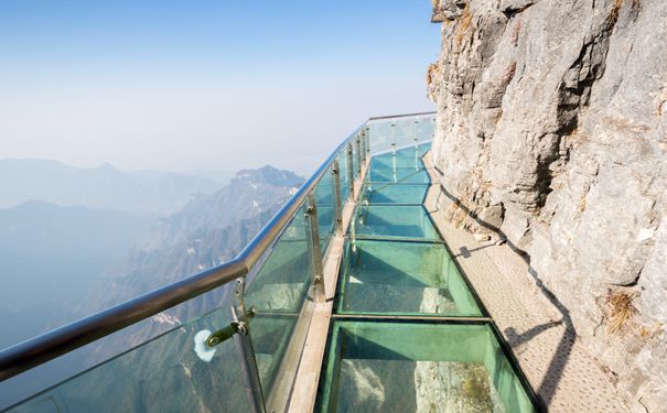 重庆到湖南旅游_张家界、袁家寨子、土司城、天门山、梦幻张家界晚会双飞五日游