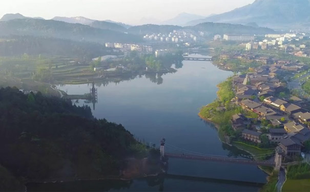 重庆出发主题旅游_[梦回丹寨]非遗贵州5天4晚研学夏令营旅游<重庆到贵州研学夏令营，体验非遗文化古法造纸，蜡染作画，探秘天眼，乡愁贵州！全程高铁往返，无自费无强制购物！>