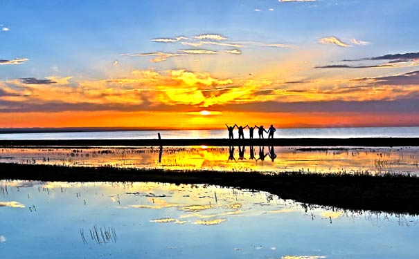 重庆到西宁旅游_环青海双动亲子研学6天夏令营[铁路主题展览馆+研学牧场基地]