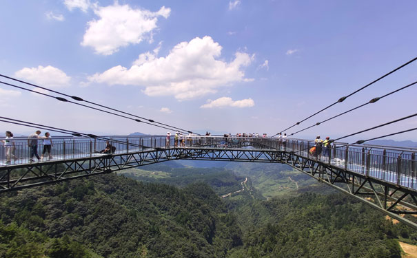 [新品纯玩]万盛黑山谷+龙鳞石海+奥陶纪二日游[重庆周边游]