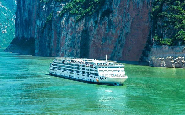 重庆三峡旅游_【长江黄金7号】重庆三峡二日游[赠重庆市内游]<长江黄金7号重庆三峡游线路报价，乘坐五星三峡游轮游览重庆到涪陵段三峡风光，赠送市内游！>