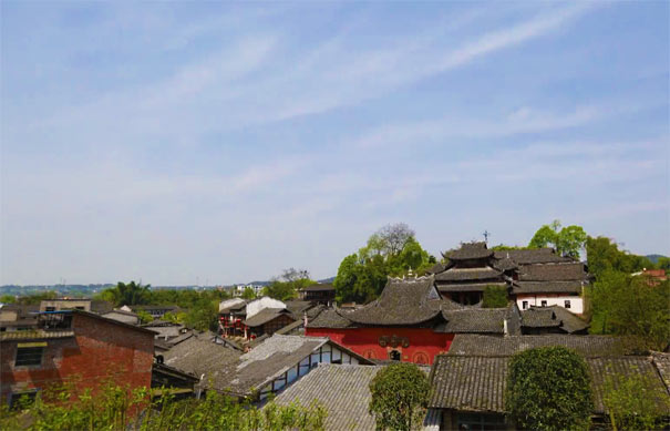 重庆到四川旅游_泸州张坝桂圆林+尧坝古镇+赤水白马溪二日游[百年桂圆]<重庆周边二日游，前往泸州百年桂圆张坝桂圆林+尧坝古镇+白马溪，赠送一斤桂圆，趣味石道体验！>