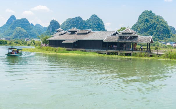 重庆到阳朔旅游_[特价]重庆到桂林+阳朔+漓江双动4天旅游<重庆到桂林旅游，动车往返，全程品质酒店，游览桂林+阳朔，含兴坪漓江+世外桃源+银子岩+古东瀑布+訾洲等景点！>