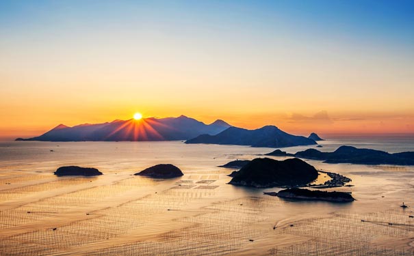 重庆到福建旅游_[纯玩]浙江+福建双飞六日旅游[雁荡山+霞浦+平潭岛+温州]<福建浙江旅游，一次联游两省海滨，全程0自费0购物，游雁荡山+平潭岛+霞浦+温州等地绝美景点！>