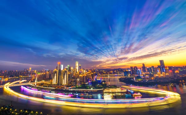 重庆到重庆夜景旅游_[纯玩小团]重庆夜景游[含两江夜景游船+市内夜景]<赏重庆夜景，2~8人小团，含两江游船夜景游+重庆国泰艺术中心夜景+南滨路龙门浩老街夜景+天空之境夜景！>