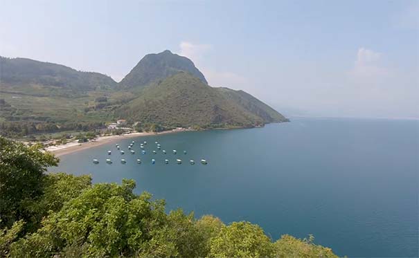 [旅居康养]纯玩云南抚仙湖旅居双卧十日旅游[避暑/暖冬]云南抚仙湖旅游，冬季暖冬避寒夏季避暑康养十日旅游，全程0购物0自费，重庆出发火车卧铺往返，抚仙湖期间含全餐！