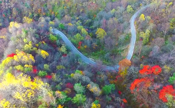 重庆出发十一旅游_[秋季旅游]重庆周边城口岚天乡彩林+八台山+乡村欢乐谷三日游<重庆周边三日游，全程0购物0自费景点，游城口岚天乡秋季彩林+云上八台山+乡村欢乐谷+苏维埃政权纪念园等！>