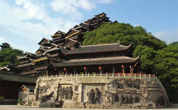 重庆出发特价旅游_[纯玩特价]重庆周边彭水阿依河+九黎城+摩围山二日游[文旅部帖]<纯玩特价重庆周边二日游，重庆文旅补贴+景区补贴，游彭水阿依河+摩围山+蚩尤九黎城，纯玩不进购物店！>