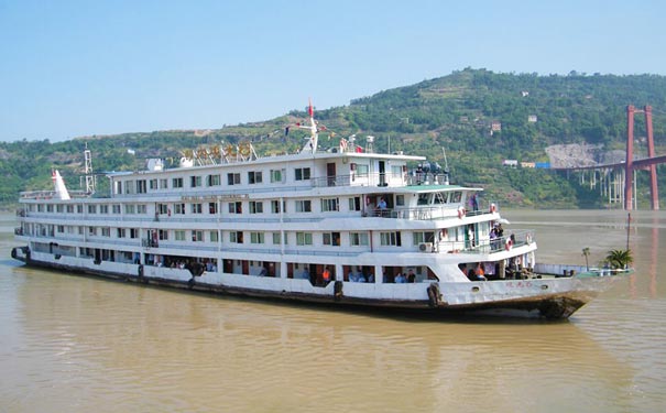 重庆出发邮轮旅游_【精华游】重庆三峡旅游[往返三日游]<重庆三峡旅游，长江观光系列三峡游船重庆往返三日游，船去火车回，游巫峡+西陵峡+三峡大坝+丰都鬼城等！>