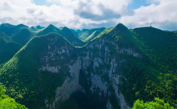 重庆到广西旅游_[小众]重庆自驾贵州+广西四日旅游[格凸河+大石围天坑群+夜郎谷+云海天舟]<重庆自驾旅游，自驾贵州+广西小众网红景点四日，游大石围天坑群+云海天舟+格凸河景区+夜郎谷+布柳河景区！>