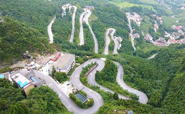 重庆出发主题旅游_[避暑]重庆到贵州七十二道拐避暑五日旅游<避暑旅游，重庆到桐梓七十二道拐避暑五日，纯玩一价全含0政府0购物0会销，免费机麻+坝坝舞+篝火晚会！>