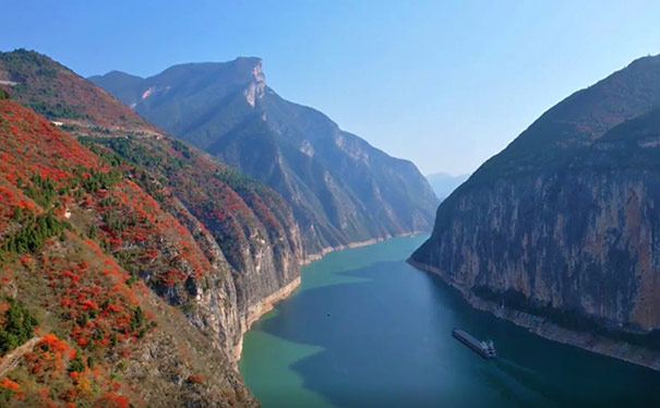 重庆出发自由行旅游_[套票]重庆奉节二日旅游[白帝城+瞿塘峡游船+白帝城大酒店]<重庆奉节旅游，奉节景区+住宿套票，白帝城大酒店1晚住宿，可选白帝城景区门票、瞿塘峡游船票、三峡之巅门票！>