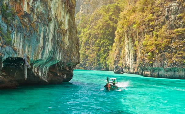 重庆出发到境外海岛旅游_重庆到普吉岛五日旅游[海景房+双体帆船出海]<重庆到普吉岛旅游，2晚海景房+2晚海滩酒店，双体帆船出海+快艇出海，20人以内精品小团，海鲜市场+青蛙夜市！>