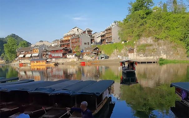 重庆周边三日旅游[边城+河湾山寨+桃花源+乌江画廊+龚滩古镇]