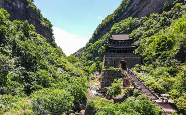 重庆出发休闲旅游_重庆到四川剑门关+阆中古城2天旅游<重庆到四川旅游，汽车二日线路，游中国四大古城之一阆中古城，打卡天下第一天然险关剑门关！>